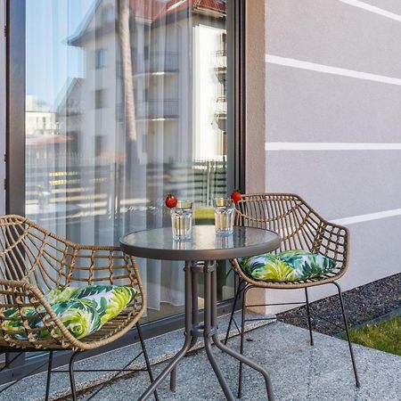 Apartment With Parking 500 M From The Sea By Noclegi Renters Międzywodzie Exterior foto